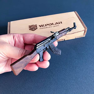 Miniature Kalashnikov Rifle AK47 - Metal Scale 1/6 Model