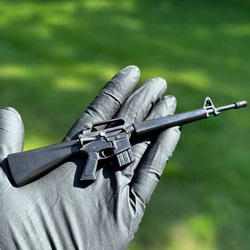 Мініатюрна гвинтівка М16 масштабу 1:6 | Металева масштабна військова модель