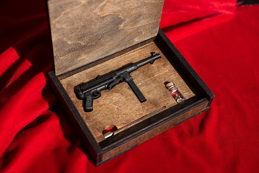 MP40 Miniature Submachine Gun Metal Scale 1/6 Model