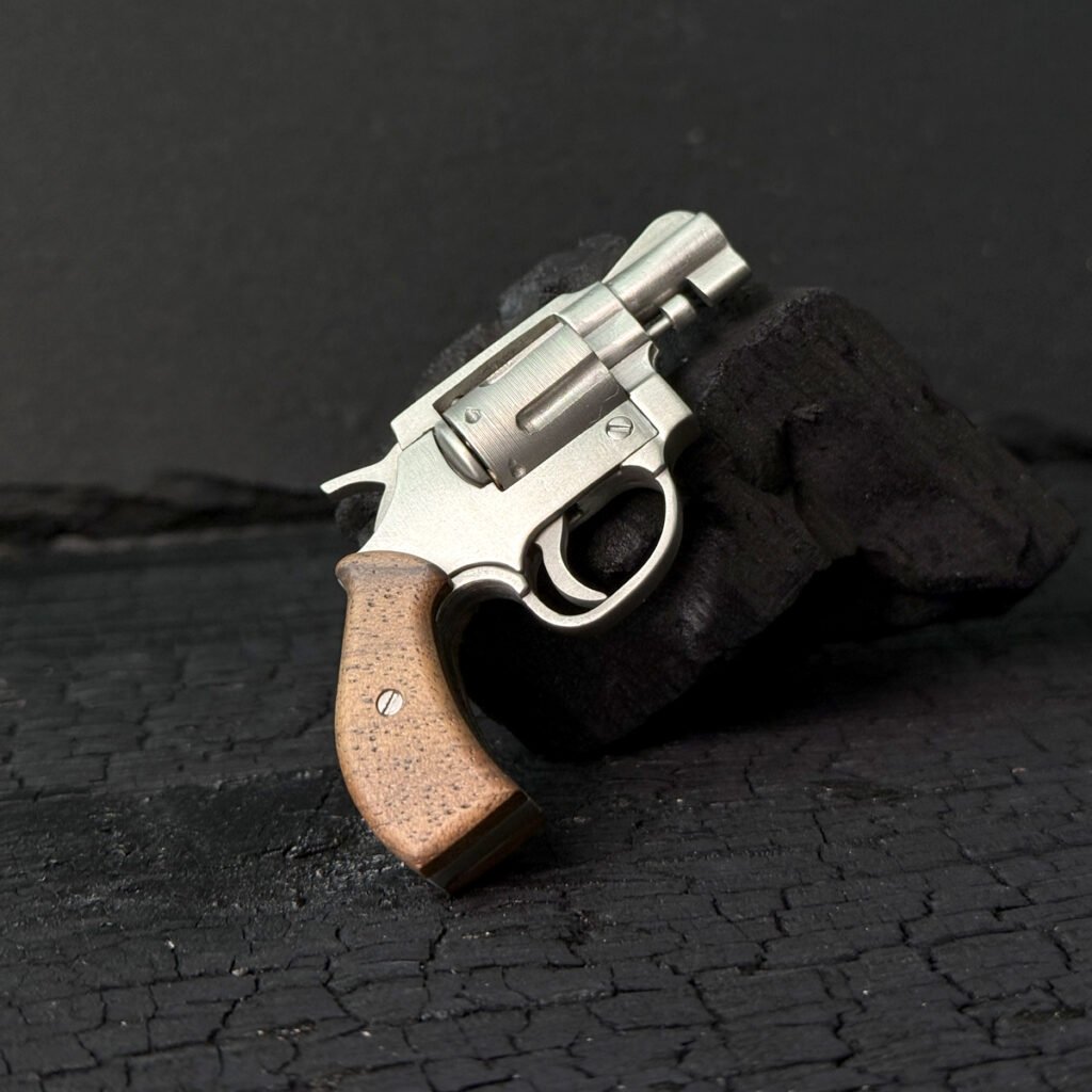 Collectible 1:3 scale Smith & Wesson: Miniature pinfire revolver