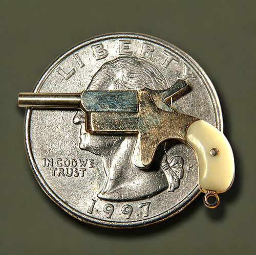 Derringer Golden Shooting Miniature Handgun