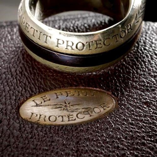 Le Petit Protector Ring-Gun