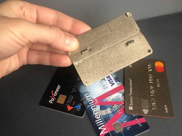 1-1-1.jpeg Card Gun