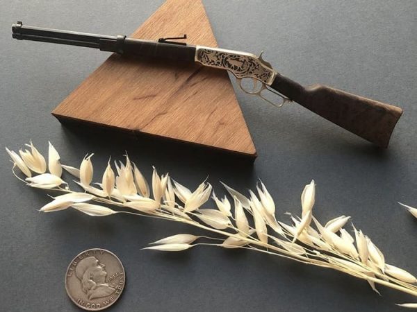 1-1-1.jpg Winchester (scale 1:6) Miniature Rifle
