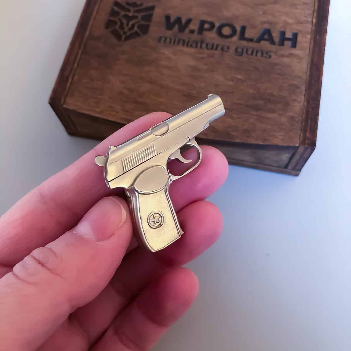 2-4.jpeg Makarov (scale 1:4) Miniature Pistol