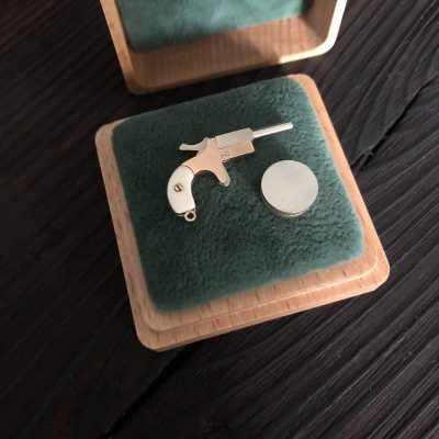 2.jpg Derringer Gold (scale 1:6) Miniature Pistol Jewelry
