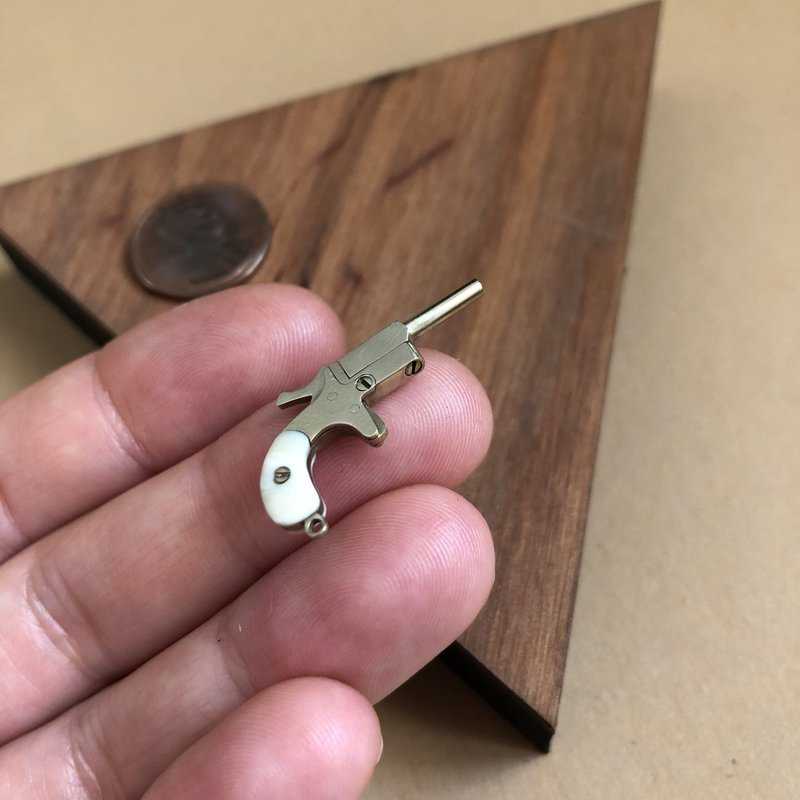 Derringer Nickel Brass Scale 1:6 Handgun Jewelry