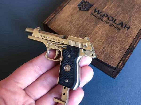 7-4.jpg Beretta 92FS (scale 1:3) Miniature Pistol