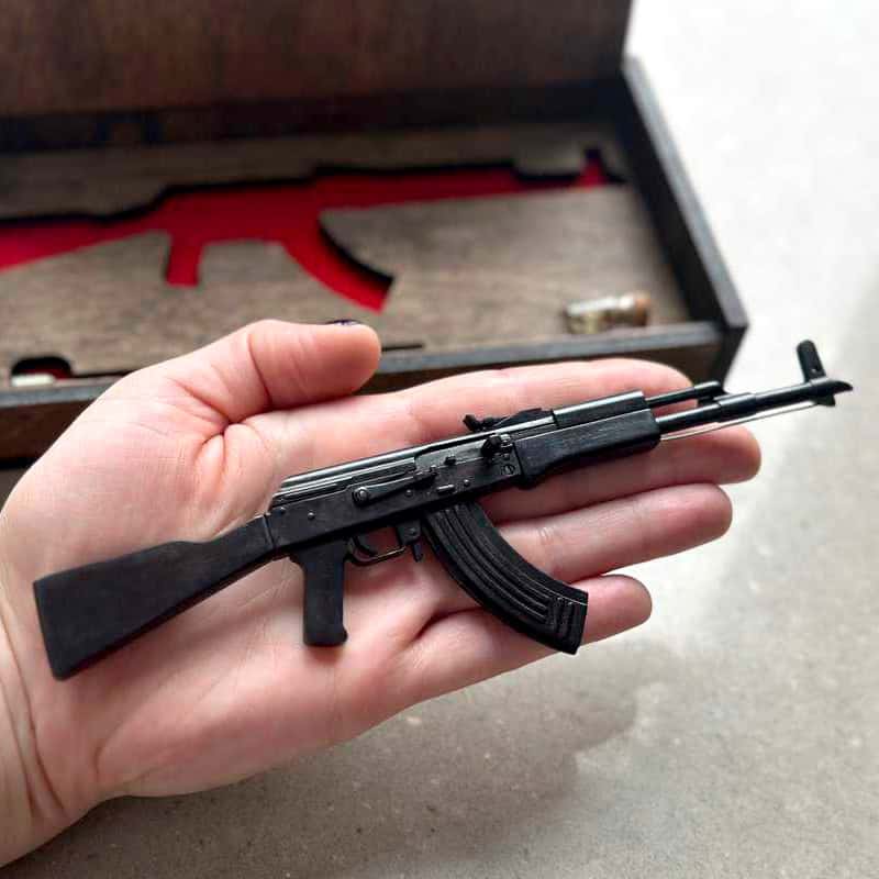 AK-47 with Wooden Parts (scale 1:5) Miniature Rifle