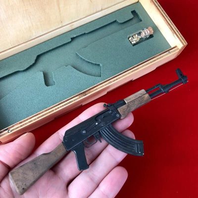 AK47-Kalashnikov-Rifle-06.jpg AK-47 (scale 1:6) Miniature Rifle