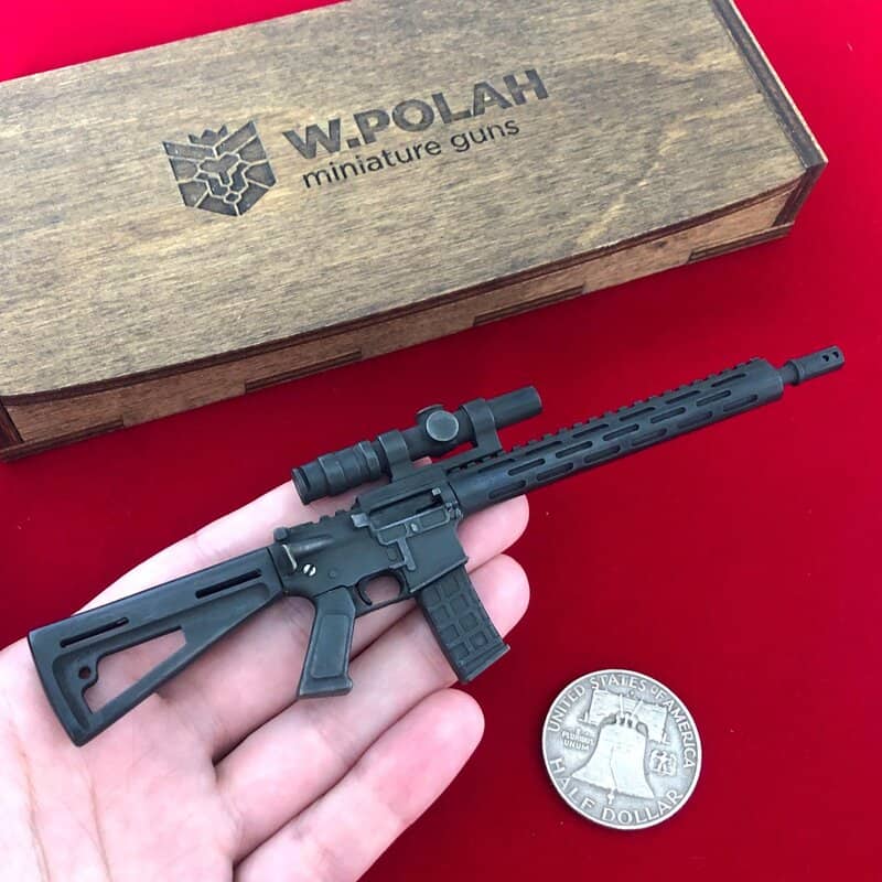 AR-15 (scale 1:6) Miniature Rifle
