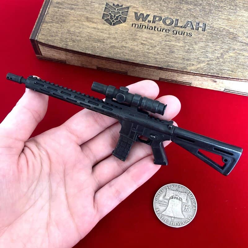 AR-15 (scale 1:6) Miniature Rifle