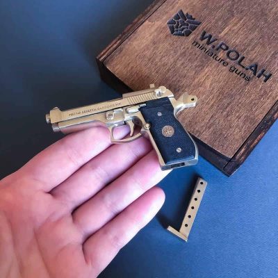 Beretta-92FS_04.jpg Beretta 92FS (scale 1:3) Miniature Pistol