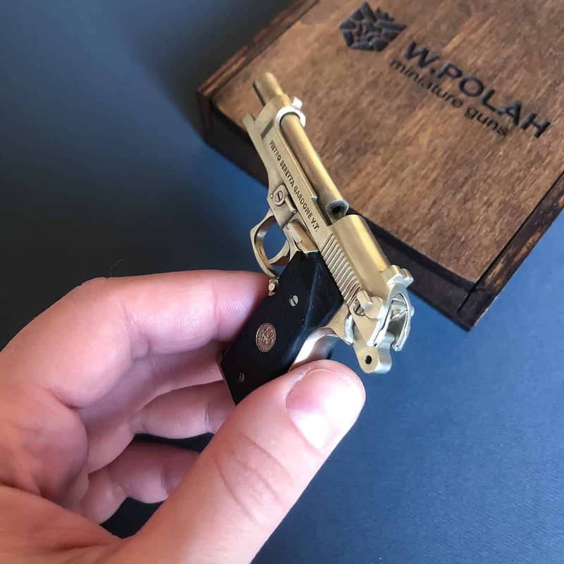 Beretta-92FS_05.jpg Beretta 92FS (scale 1:3) Miniature Pistol