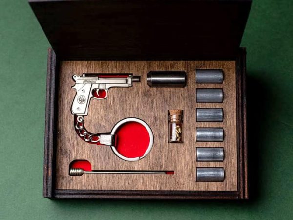 Beretta-Signal-Set-Gun-Keychain-a.jpg Beretta Signal Set (scale 1:5) Keychain Weapons