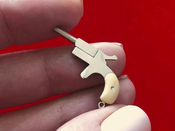 Derringer Gold (scale 1:6) Miniature Pistol Jewelry