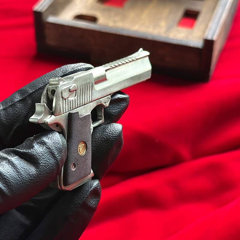 Desert-Eagle-Gun-02-2.jpg Desert Eagle Gun (scale 1:4)