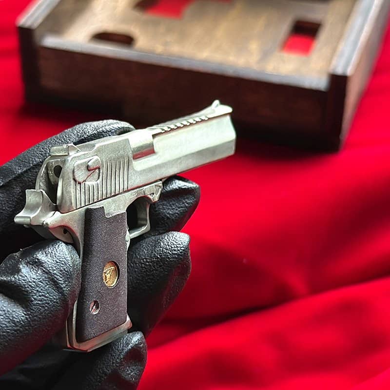 Desert-Eagle-Gun-04-2.jpg Desert Eagle Gun (scale 1:4)