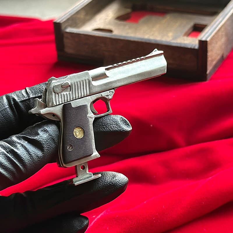 Desert-Eagle-Gun-05-2.jpg Desert Eagle Gun (scale 1:4)