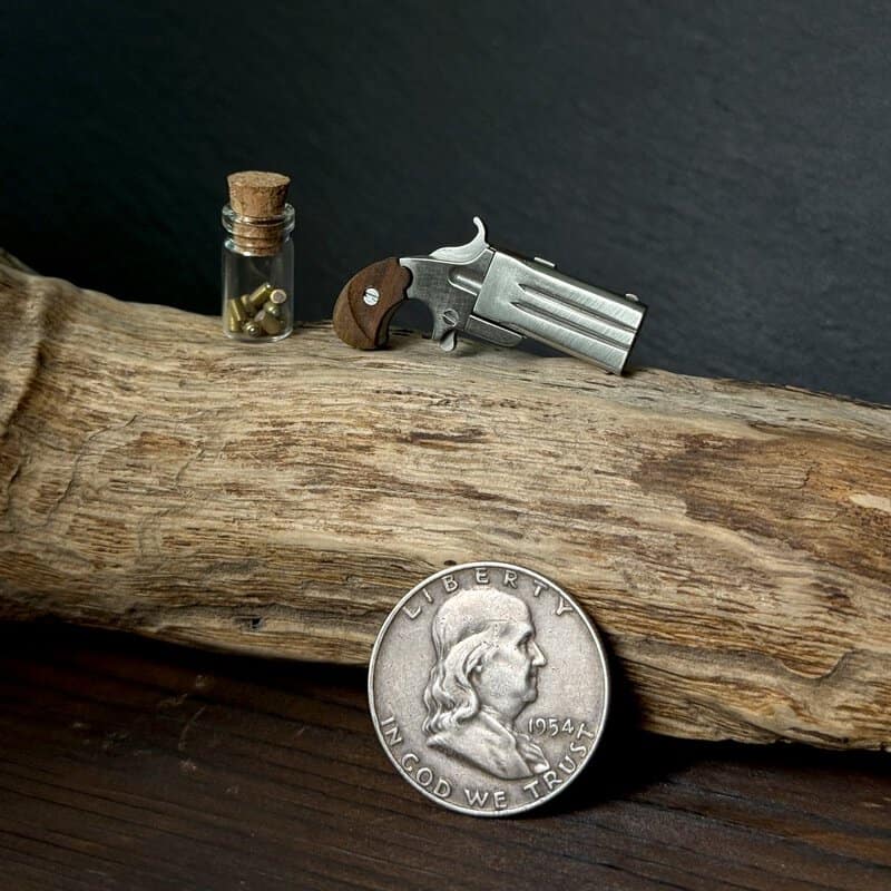 Frank-Wesson-Derringer-Wpolah-04.jpg Frank Wesson Derringer