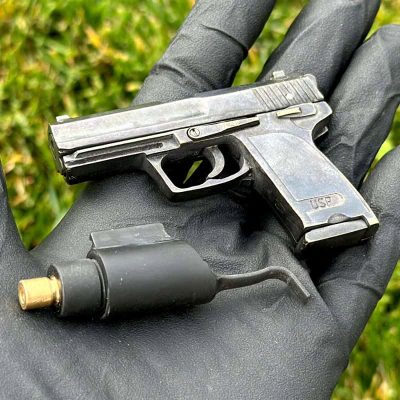Heckler-Koch-USP-Pistol-05.jpg HK USP Pistol With Laser Sight (Scale 1:3)