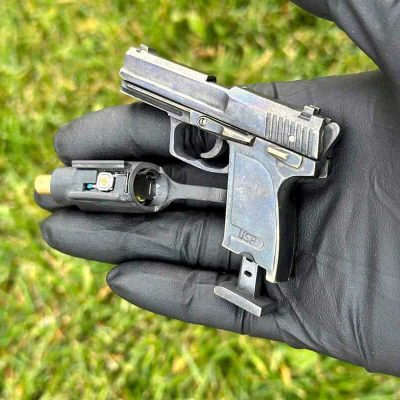 Heckler-Koch-USP-Pistol-09.jpg HK USP Pistol With Laser Sight (Scale 1:3)