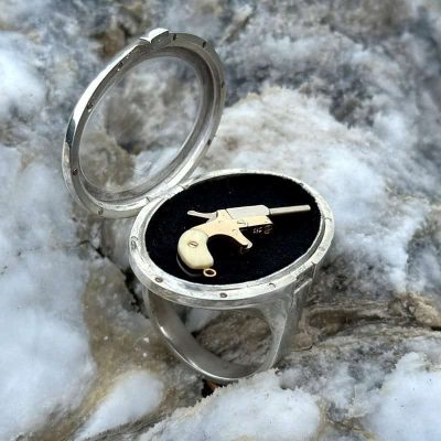 Large-Locket-Ring-03.jpg Large Locket Ring