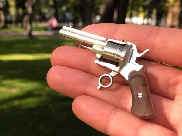 Lefaucheux-Revolver-scaled-e1774033282764.jpg Lefaucheux Revolver (scale 1:4)