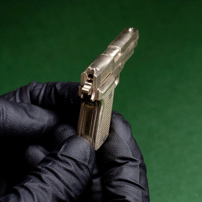 SIG Sauer P220 (scale 1:4) Miniature Pistol