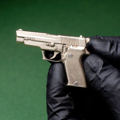 SIG Sauer P220 (scale 1:4) Miniature Pistol