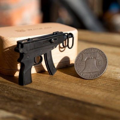 Scorpion-Submachine-Gun-10-1.jpg Scorpion Submachine Gun (scale 1:4)