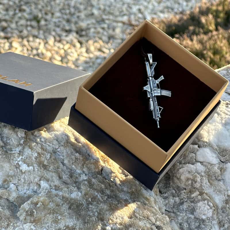 Silver-Pendant-Miniature-Rifle-HK416-04.jpg Silver Jewelry Rifle Pendant HK416