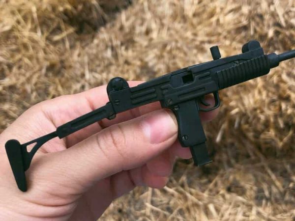 UZI-Black-scaled-e1774033147445.jpg UZI Black Submachine Gun (scale 1:5)