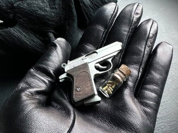 Walther-PPK-2mm-Slide-Gun-scaled-e1770449798798.jpg Walther PPK (scale 1:3) Miniature Pistol