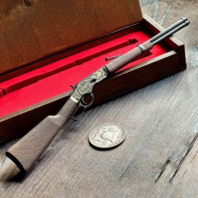 Winchester-Rifle-08.jpg Winchester (scale 1:6) Miniature Rifle