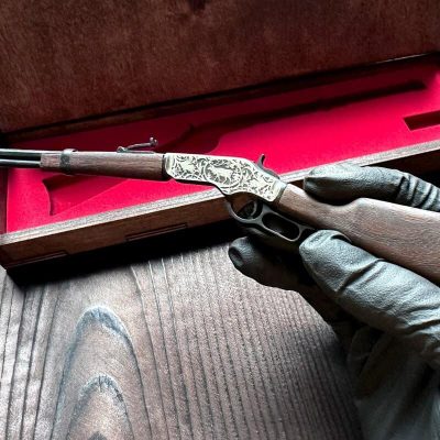 Winchester-Rifle-14.jpg Winchester (scale 1:6) Miniature Rifle
