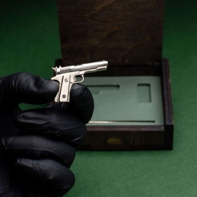 Colt 1911 (scale 1:6) Miniature Pistol