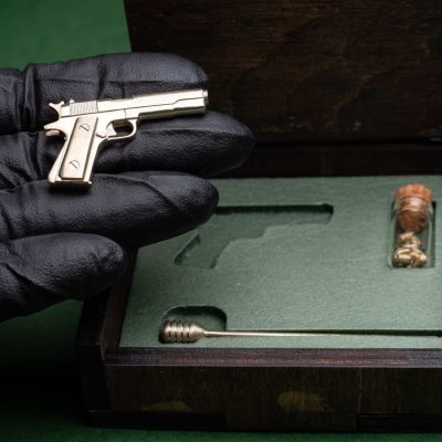 Colt 1911 (scale 1:6) Miniature Pistol