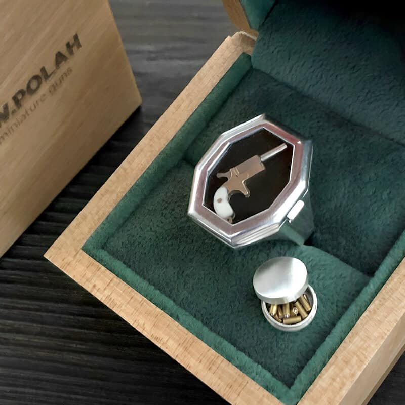 derringer-in-a-ring-10.jpg Golden Jewelry Derringer Pistol in a Ring