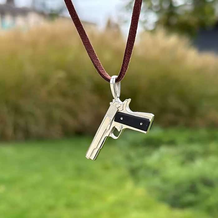 gun-necklace-pistol-pendant-silver-Colt-1911_f.jpg Gun Necklace with Silver Pistol Colt 1911 Pendant