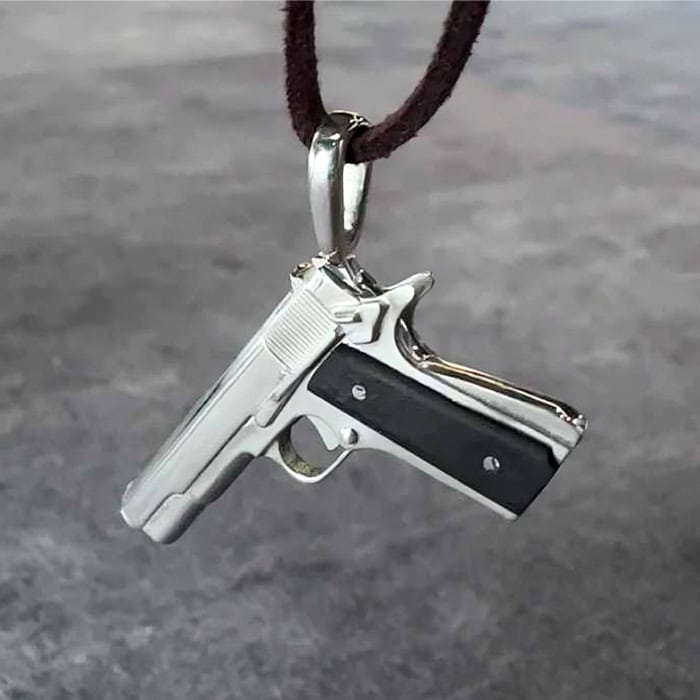 gun-necklace-pistol-pendant-silver-Colt-1911_g.jpg Gun Necklace with Silver Pistol Colt 1911 Pendant
