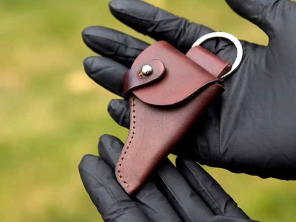 leather-holster-01.jpg Leather Holster for a Miniature Gun