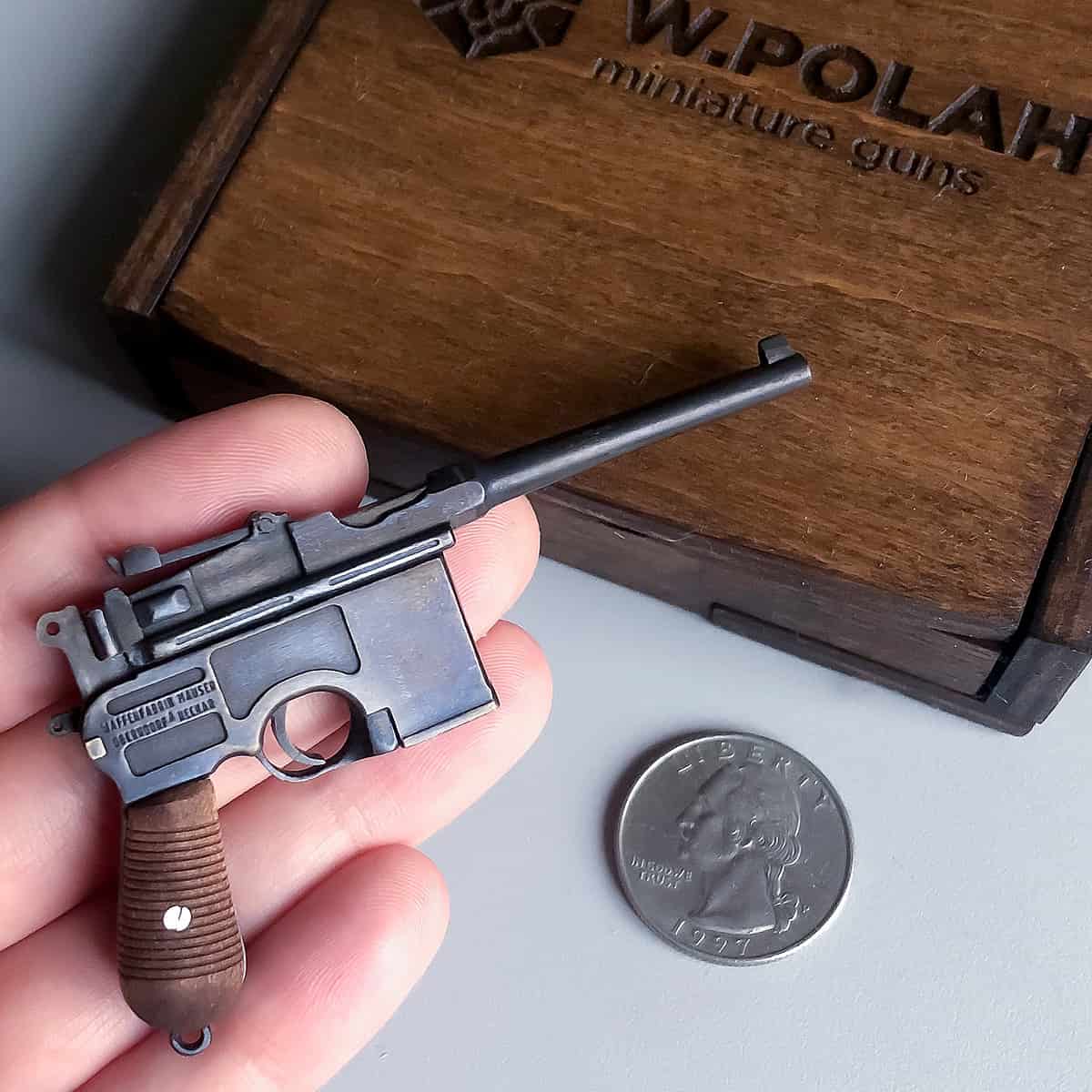 mauser-c96-black-01.jpg Mauser C96 Black (scale 1:4) Pistol