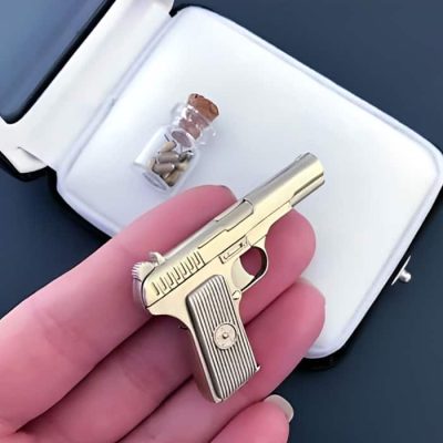 tt-pistol.jpg TT pistol full metal (scale 1:4)