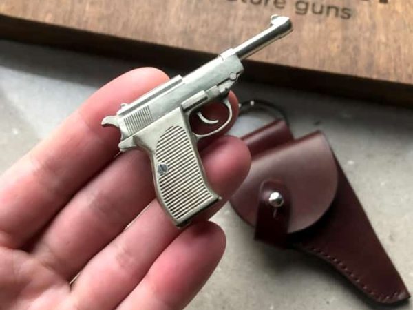 walther-p38.jpg Walther P38 full metal (scale 1:4)
