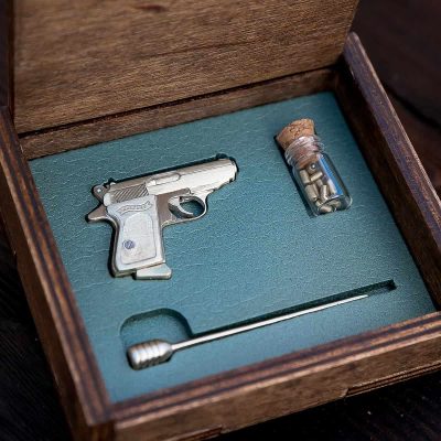 Walther PPK (scale 1:4) Miniature Keychain Pistol