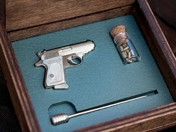 walther-ppk-2mm-pinfire-gun-01.jpg Walther PPK (scale 1:4) Miniature Keychain Pistol