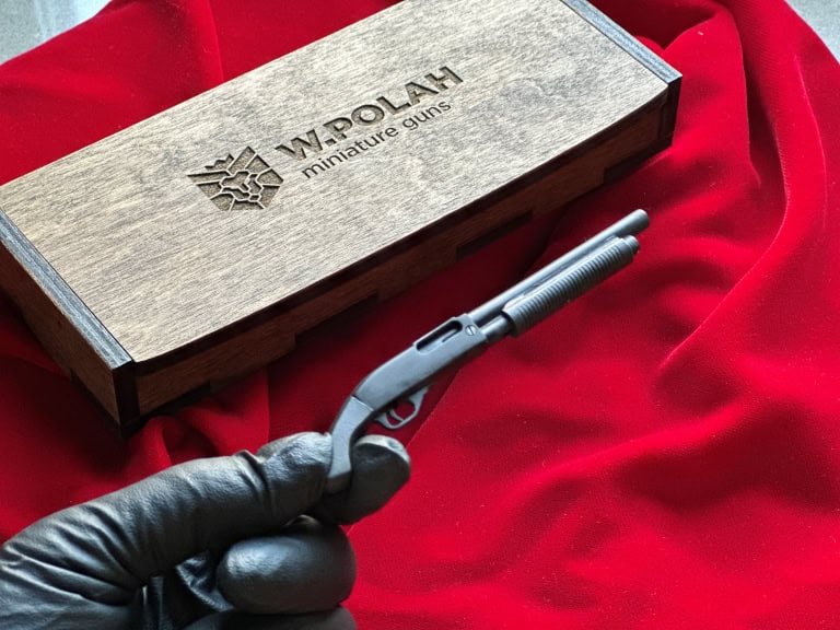 wilson-full-met.jpg Wilson WP870 shotgun full metal (scale 1:6)